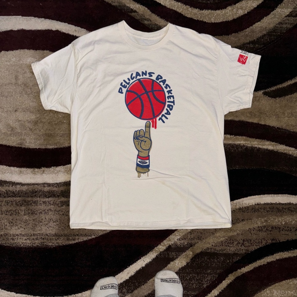 Pelicans Tee